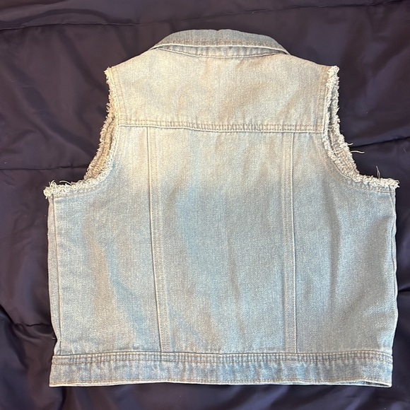 DISNEY x JUNK FOOD Jean Vest - Picture 2 of 4